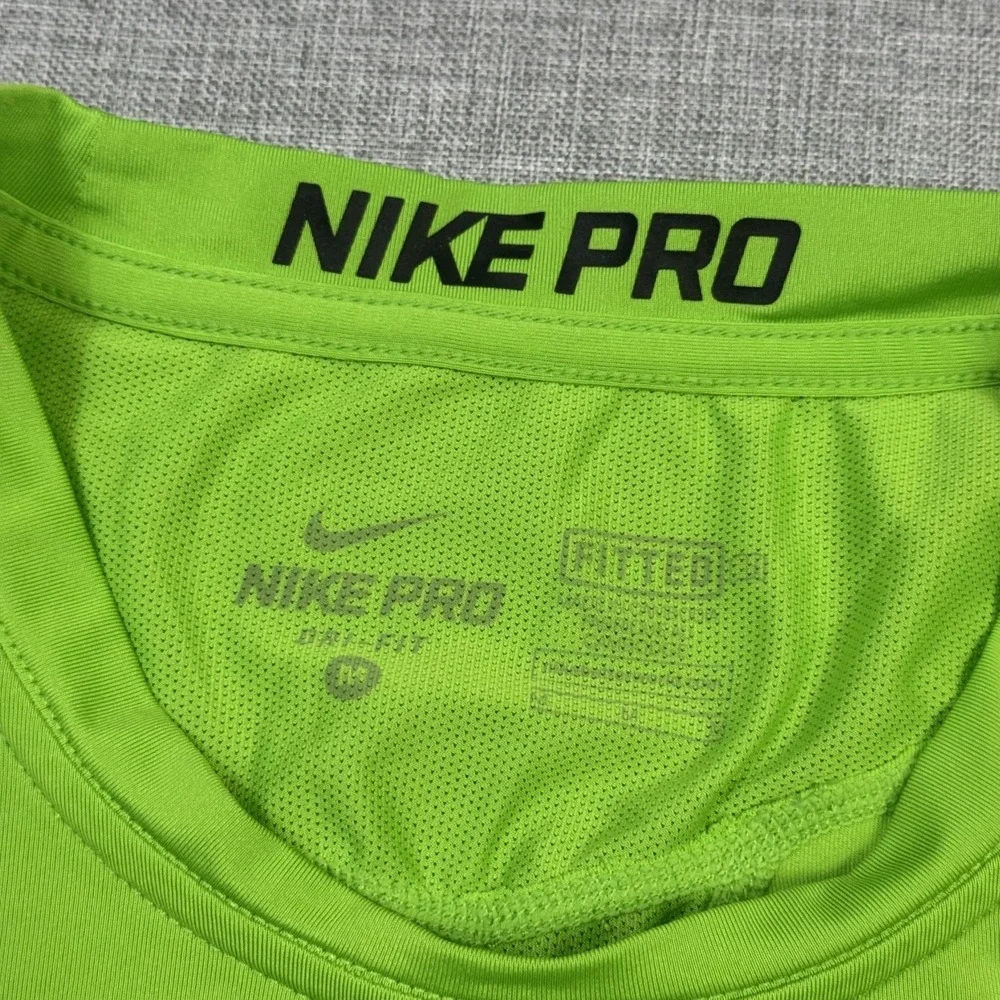 Nike Pro Performance Shirt Mens M Green Short Sleeve Dri-FIT Gym Activewear